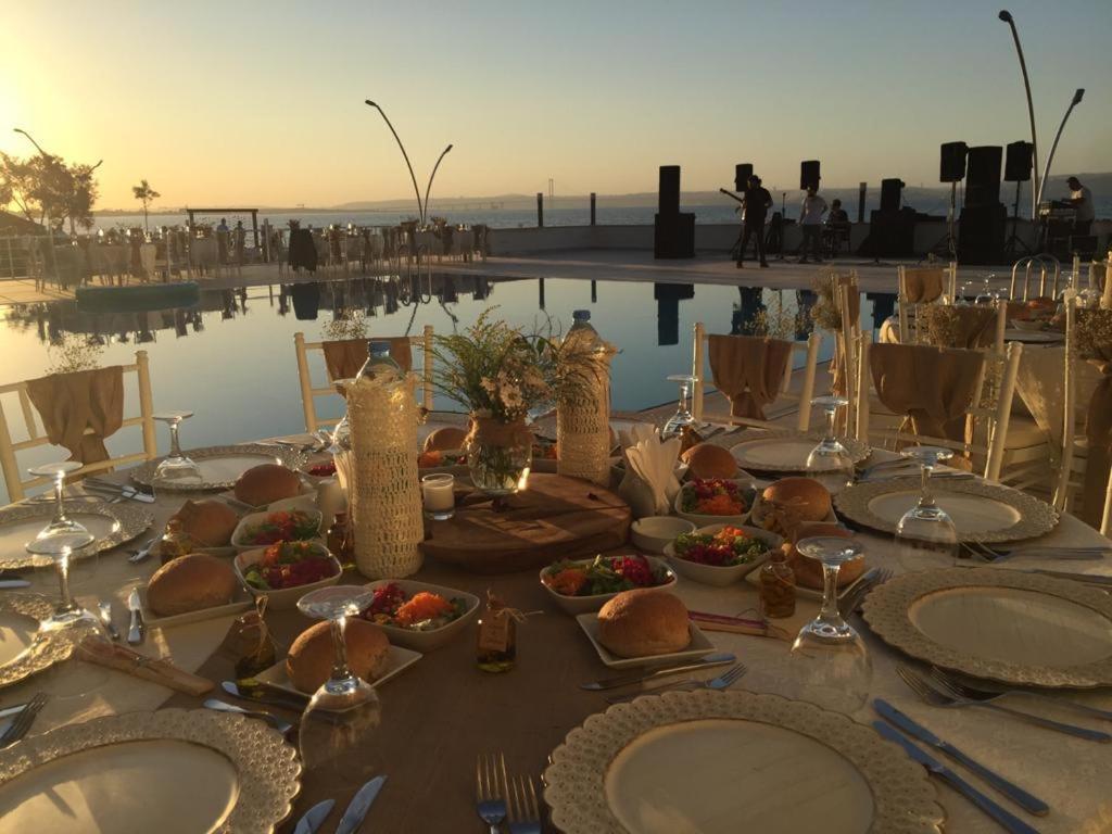Blue Pier Hotel Kocaeli Esterno foto