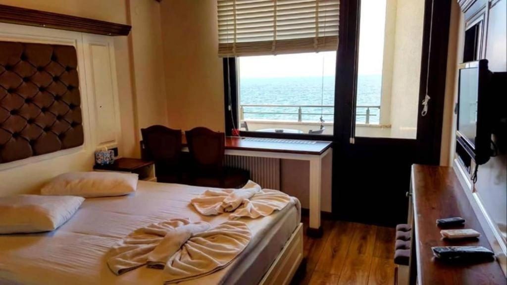 Blue Pier Hotel Kocaeli Esterno foto