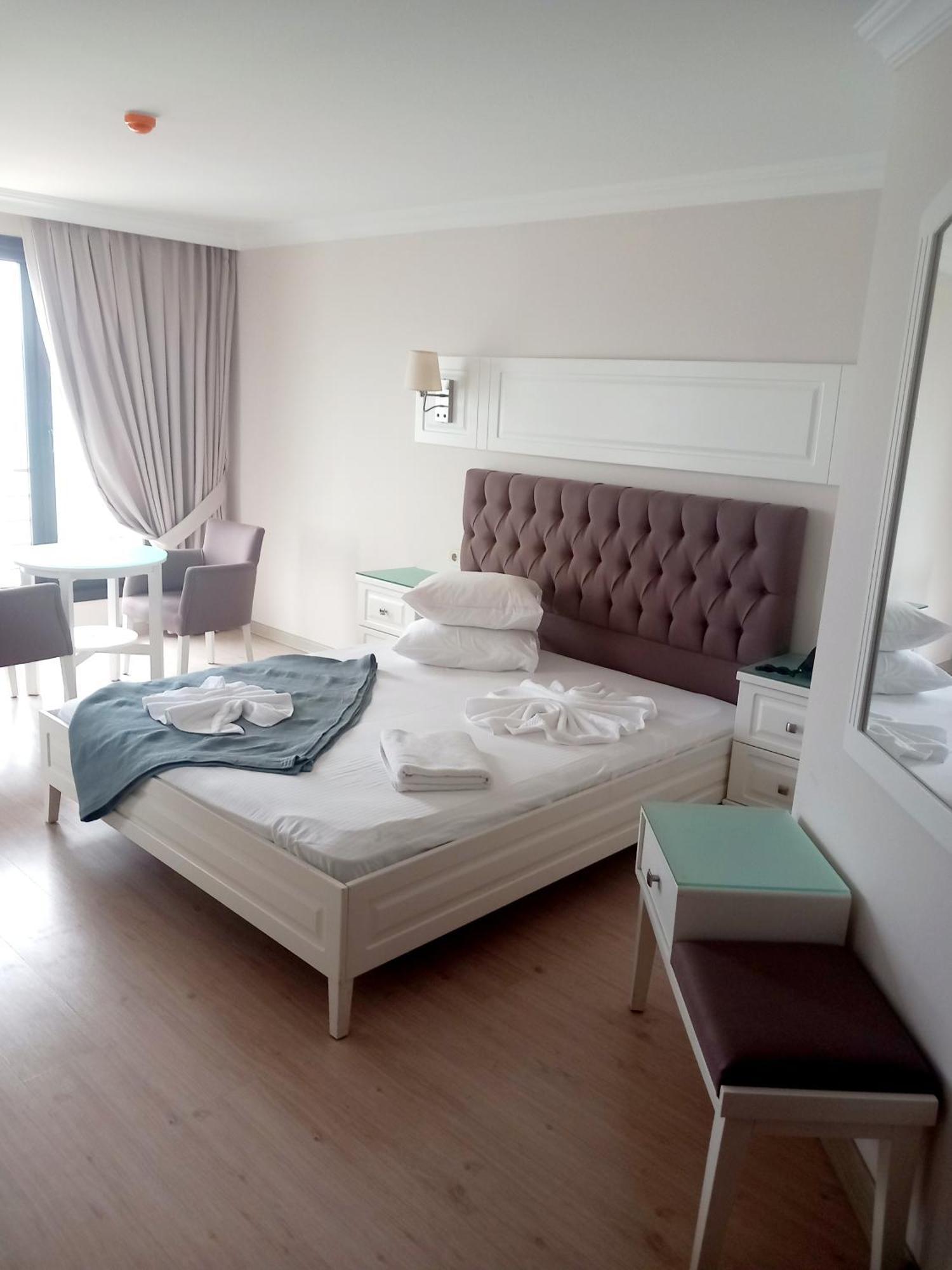 Blue Pier Hotel Kocaeli Esterno foto
