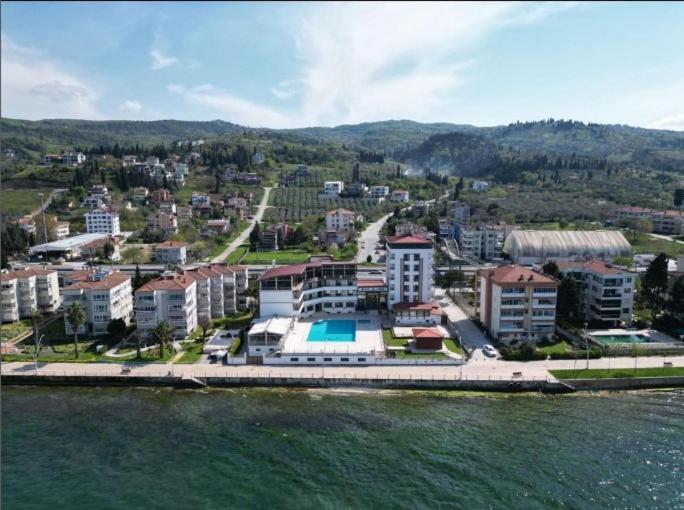 Blue Pier Hotel Kocaeli Esterno foto