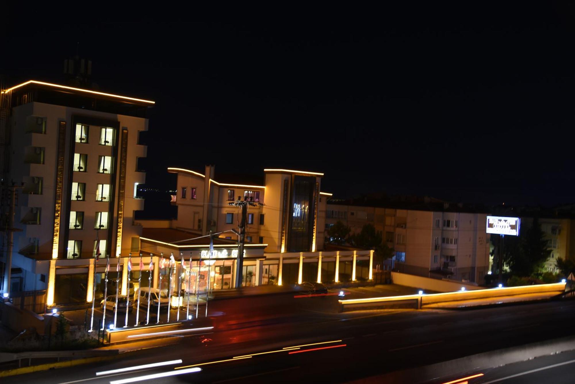 Blue Pier Hotel Kocaeli Esterno foto
