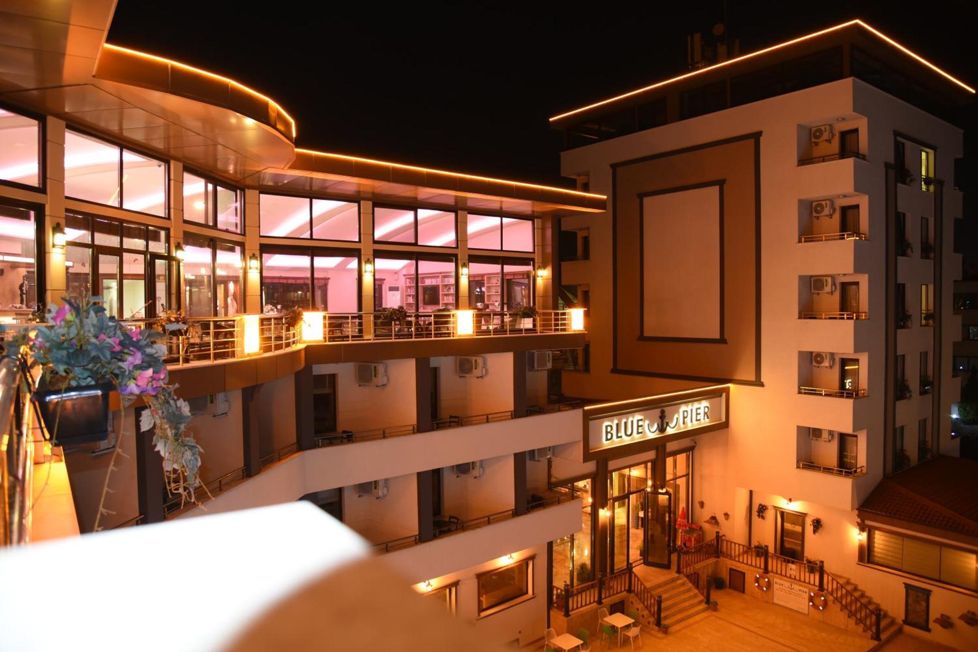 Blue Pier Hotel Kocaeli Esterno foto