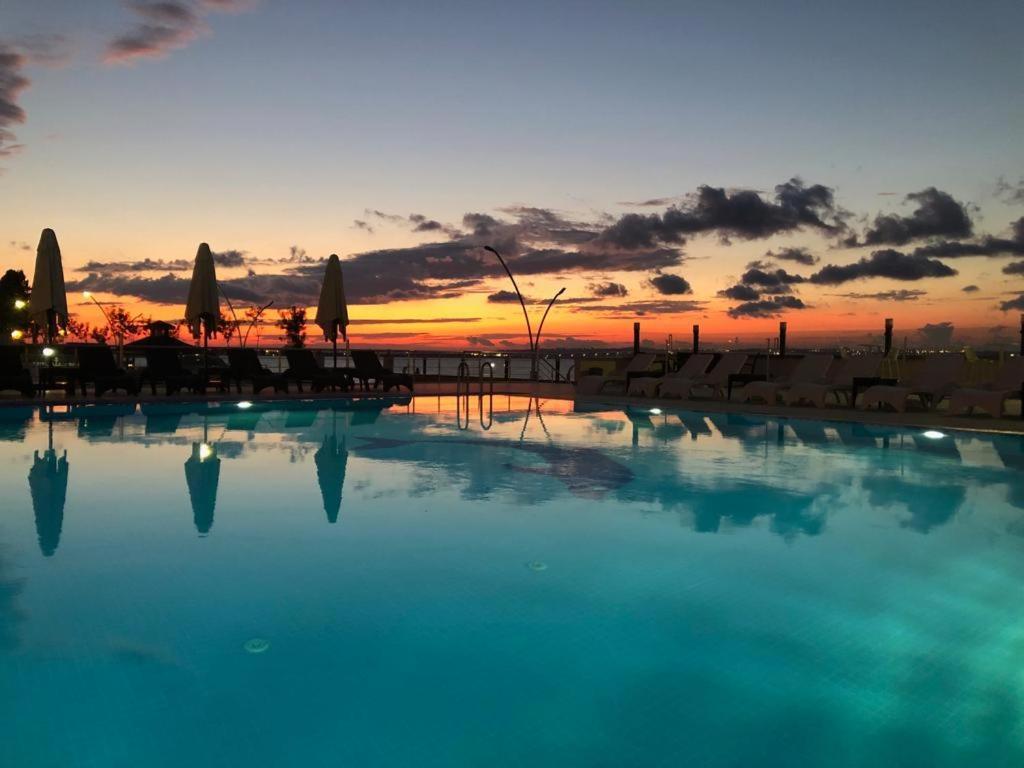 Blue Pier Hotel Kocaeli Esterno foto