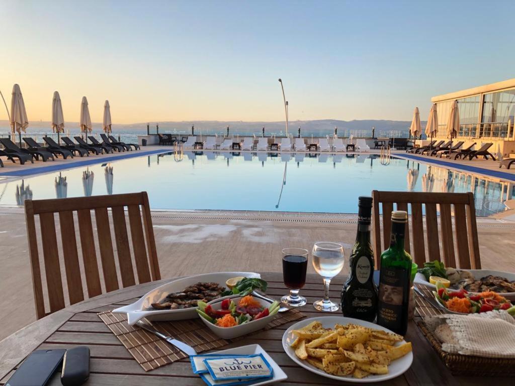 Blue Pier Hotel Kocaeli Esterno foto
